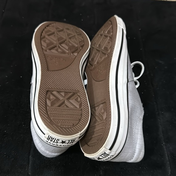 Bluish grey with print on inside of shoe - Picture 5 of 5